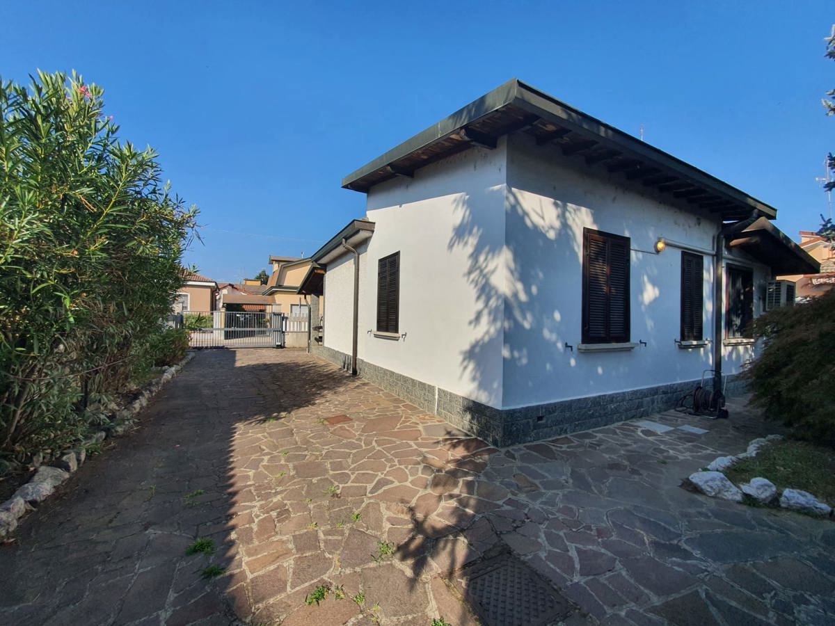 Villa in vendita a Zelo Buon Persico, 4 locali, prezzo € 350.000 | PortaleAgenzieImmobiliari.it