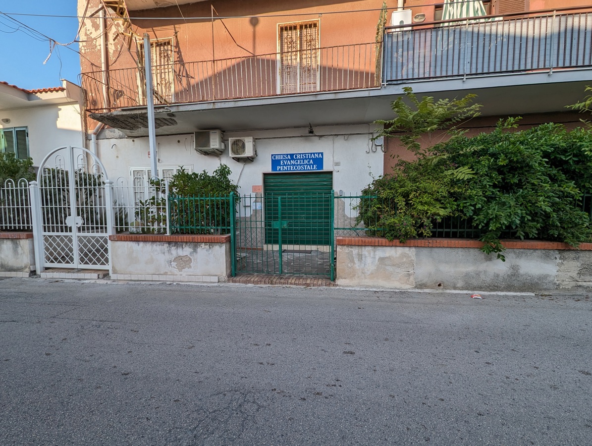 Negozio / Locale in vendita a Bacoli, 9999 locali, zona ro, prezzo € 79.000 | PortaleAgenzieImmobiliari.it