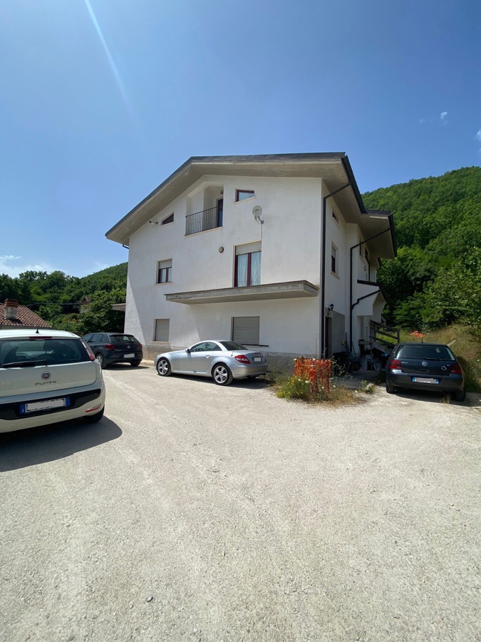 Appartamento in vendita a L'Aquila, 4 locali, prezzo € 125.000 | PortaleAgenzieImmobiliari.it