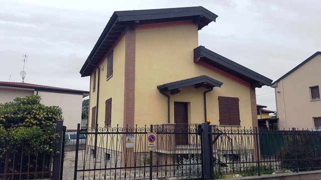 Villa in vendita a Dresano, 4 locali, zona ro Storico, prezzo € 330.000 | PortaleAgenzieImmobiliari.it