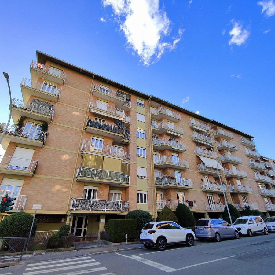 Appartamento in vendita a Biella, 4 locali, prezzo € 75.000 | PortaleAgenzieImmobiliari.it