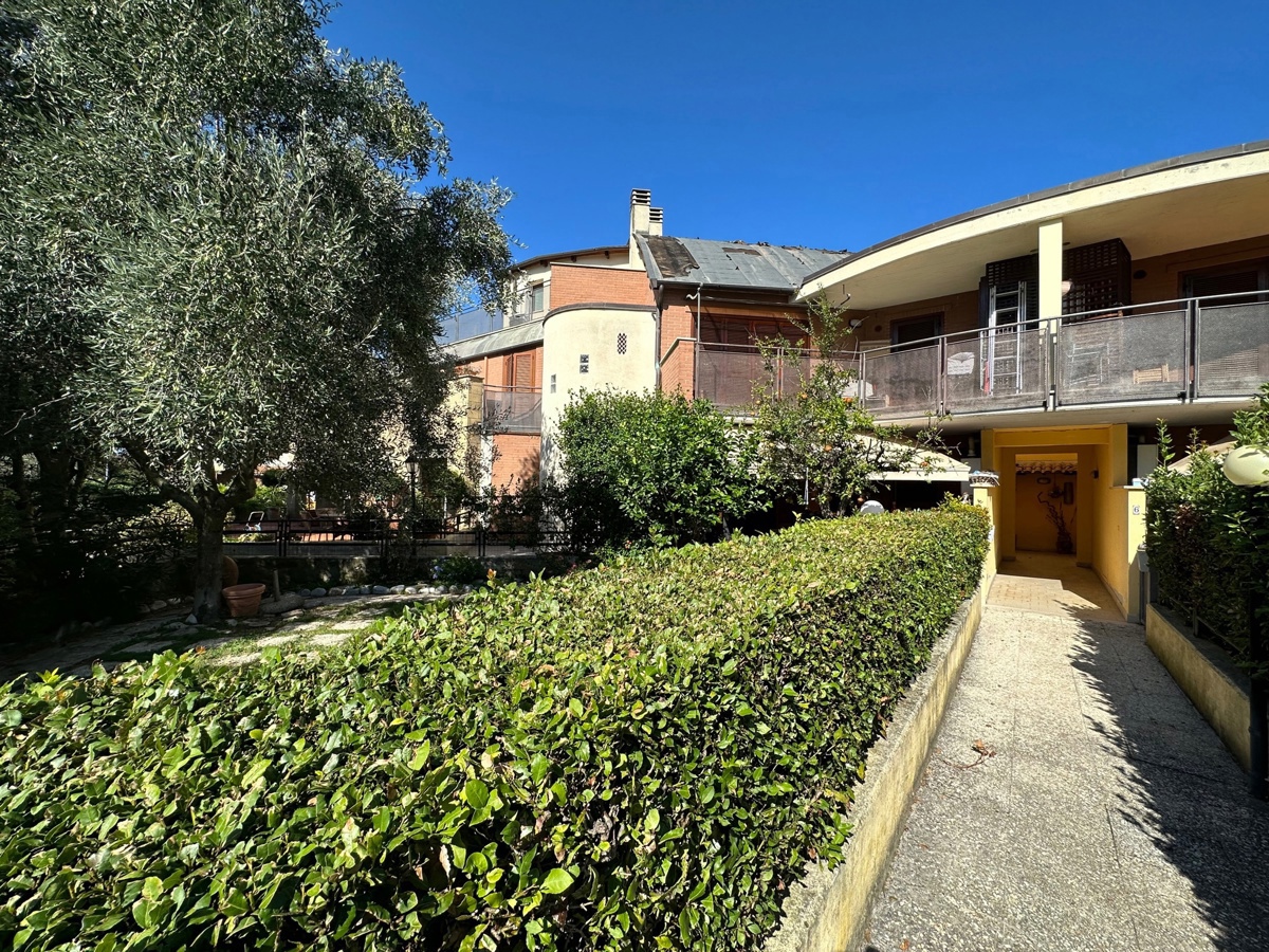 Villa a Schiera in vendita a Terni, 6 locali, prezzo € 250.000 | PortaleAgenzieImmobiliari.it