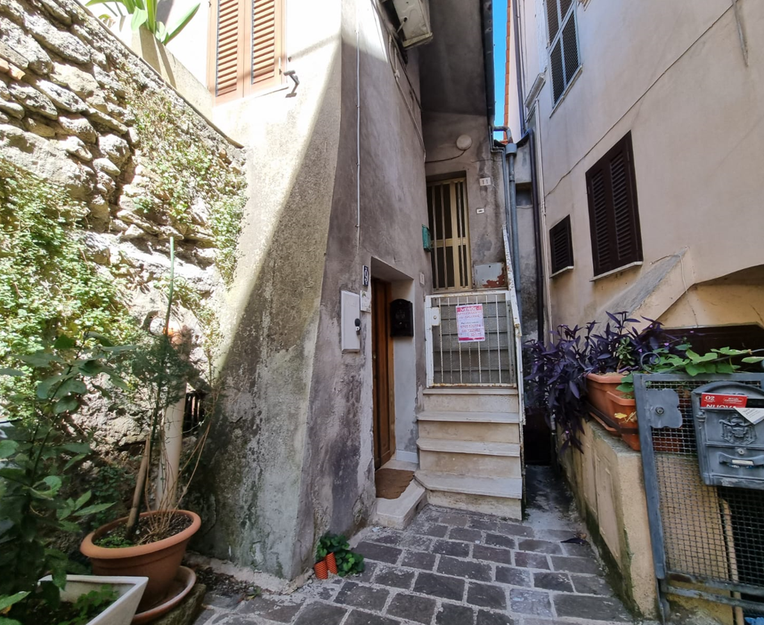 Appartamento in vendita a Ponzano Romano, 5 locali, prezzo € 56.000 | PortaleAgenzieImmobiliari.it