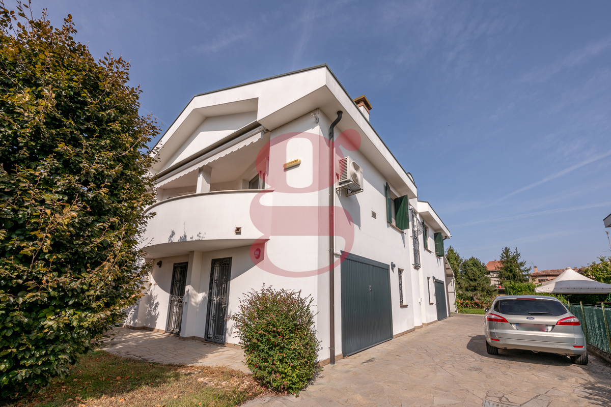 Villa in vendita a Pozzonovo, 7 locali, prezzo € 265.000 | PortaleAgenzieImmobiliari.it