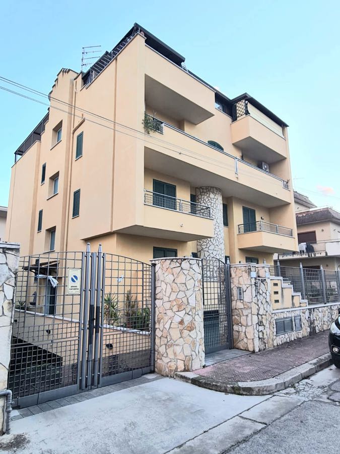 Appartamento in vendita a Santa Flavia, 5 locali, prezzo € 310.000 | PortaleAgenzieImmobiliari.it