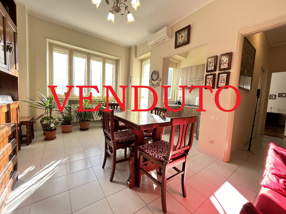 Appartamento in vendita a Torino, 2 locali, zona San Salvario, Parco del Valentino, prezzo € 105.000 | PortaleAgenzieImmobiliari.it
