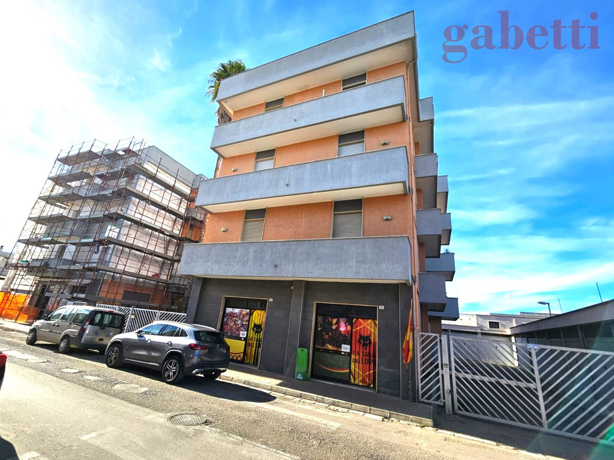Appartamento in vendita a Copertino, 4 locali, prezzo € 85.000 | PortaleAgenzieImmobiliari.it