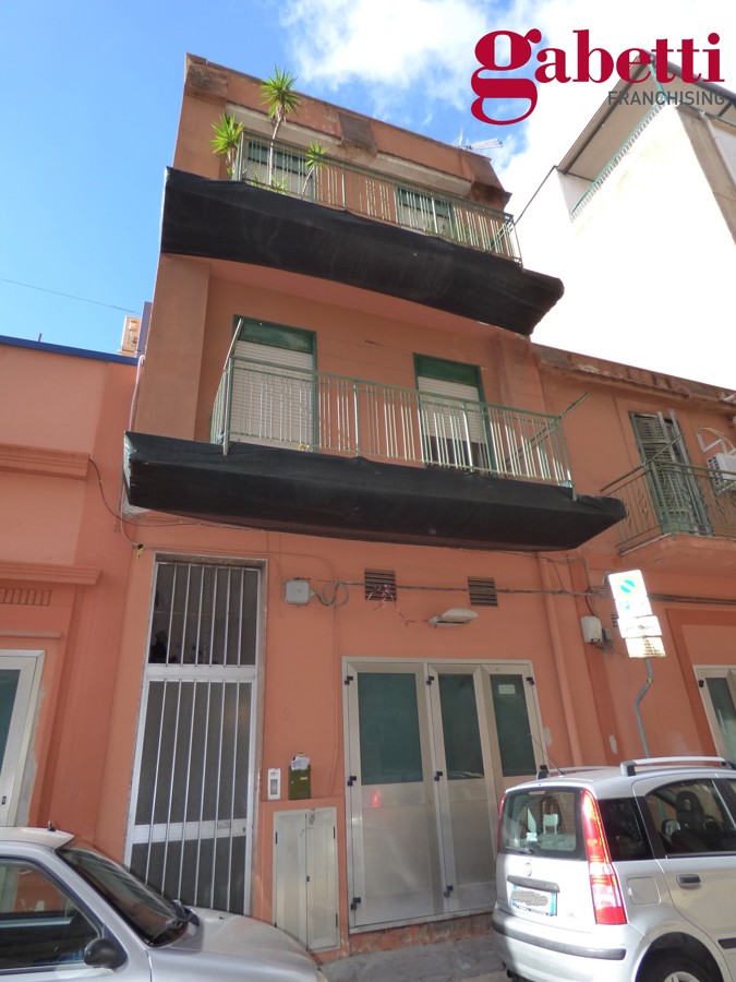 Duplex in vendita a Palermo, 8 locali, prezzo € 215.000 | PortaleAgenzieImmobiliari.it