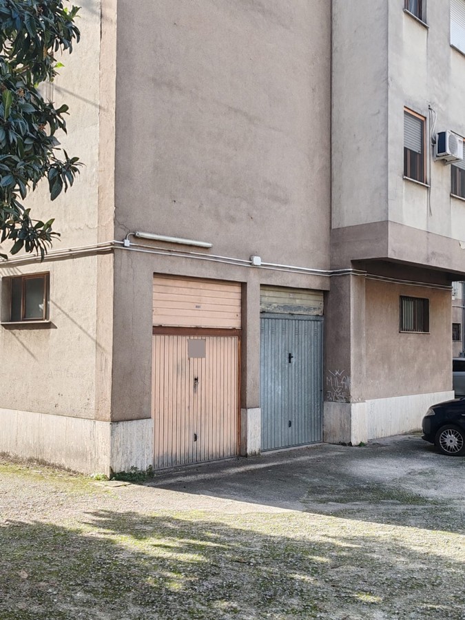 Box / Garage in Vendita a Cassino