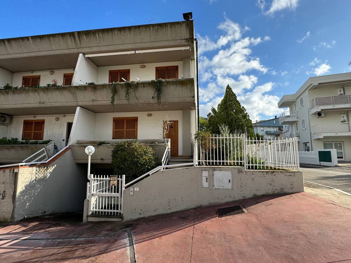 Villa a Schiera in vendita a San Salvo, 6 locali, prezzo € 200.000 | PortaleAgenzieImmobiliari.it