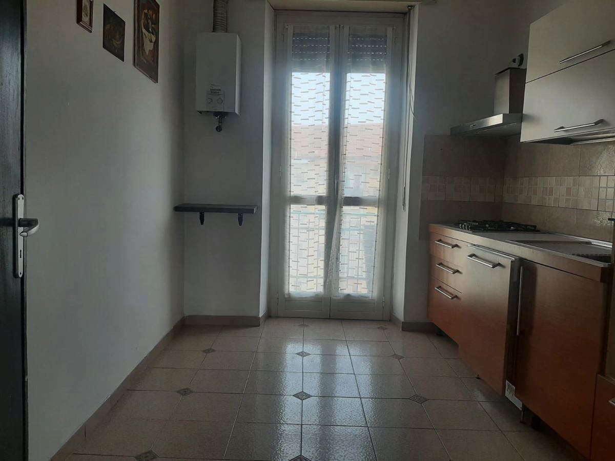 Appartamento in vendita a Nichelino, 3 locali, prezzo € 100.000 | PortaleAgenzieImmobiliari.it