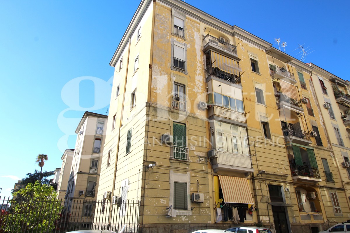 Appartamento in vendita a Napoli, 2 locali, zona Località: Vicaria, prezzo € 65.000 | PortaleAgenzieImmobiliari.it