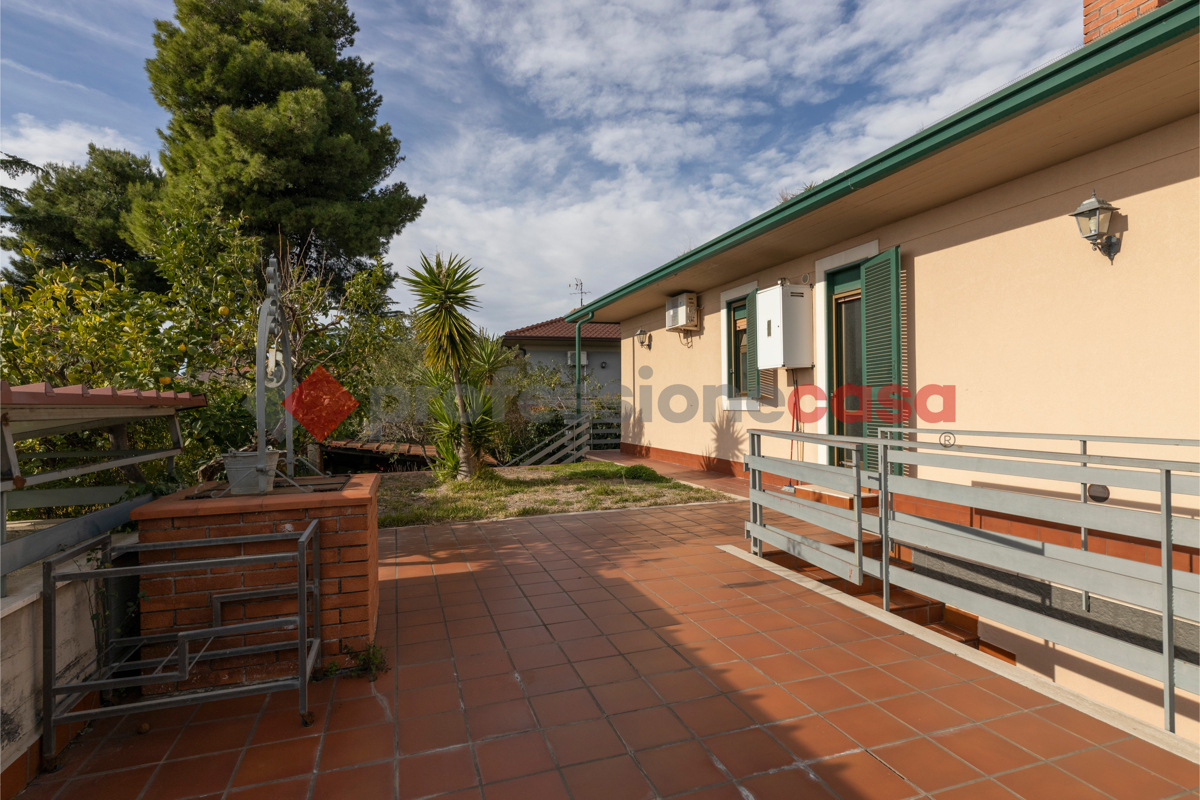 Villa in vendita a Pedara, 8 locali, prezzo € 270.000 | PortaleAgenzieImmobiliari.it