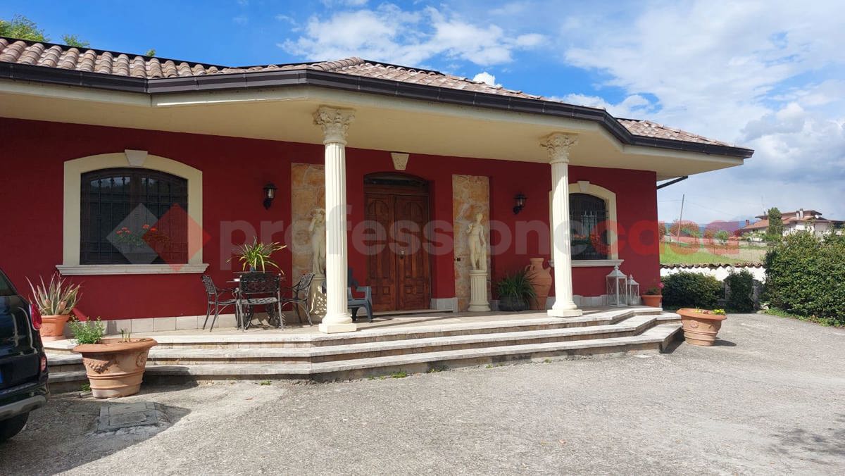 Villa in vendita a Boville Ernica, 5 locali, Trattative riservate | PortaleAgenzieImmobiliari.it