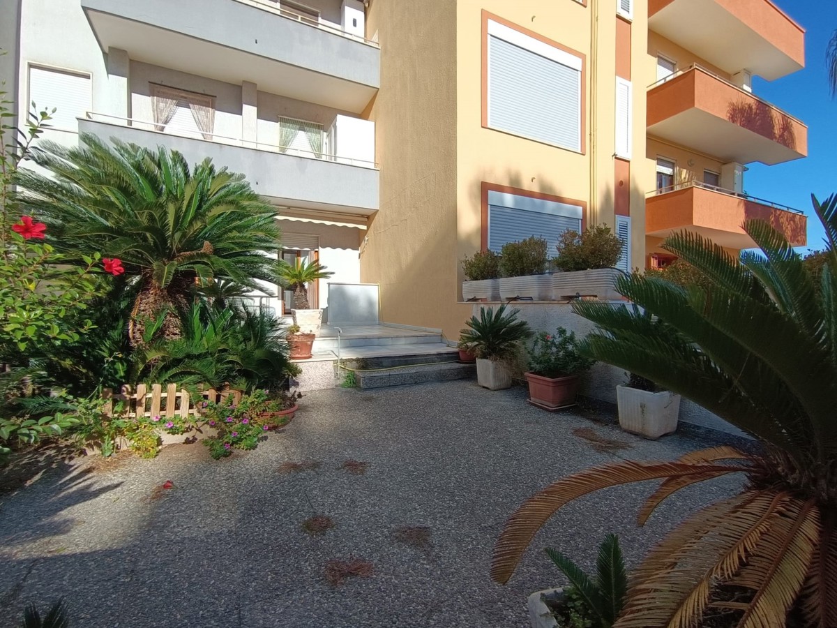 Appartamento in vendita a Otranto, 5 locali, prezzo € 250.000 | PortaleAgenzieImmobiliari.it