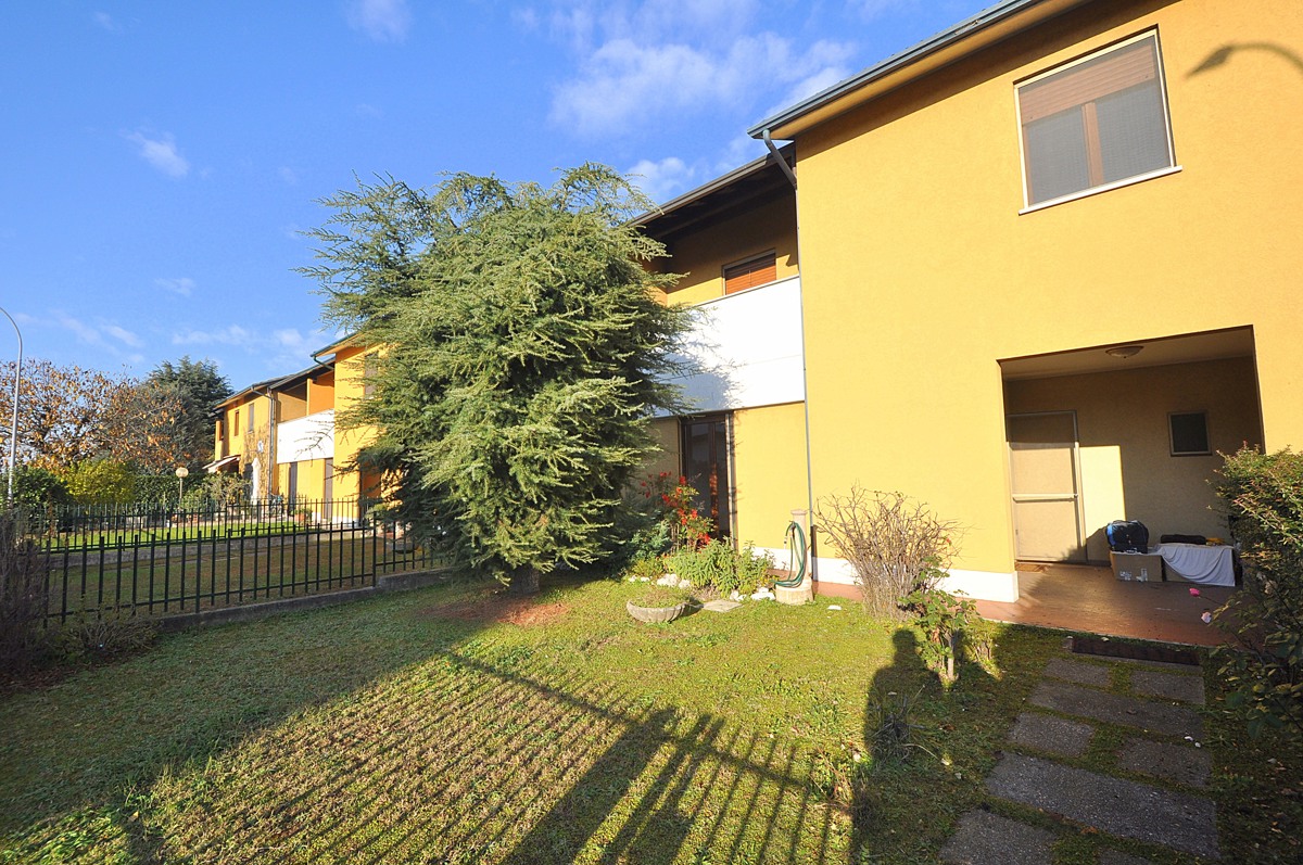 Villa a Schiera in vendita a Inveruno, 4 locali, prezzo € 179.000 | PortaleAgenzieImmobiliari.it