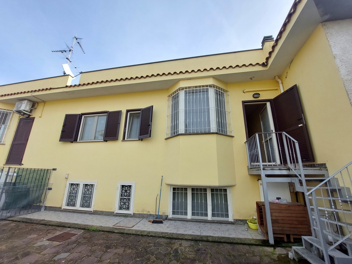 Appartamento in vendita a Marino, 5 locali, zona elluccia, prezzo € 225.000 | PortaleAgenzieImmobiliari.it