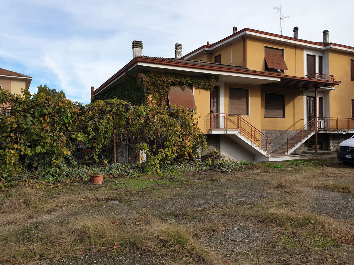 Villa in vendita a Codogno, 15 locali, prezzo € 340.000 | PortaleAgenzieImmobiliari.it
