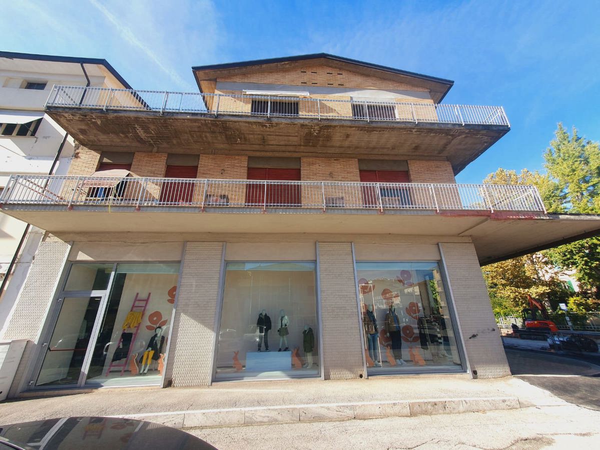 Appartamento in vendita a Bastia Umbra, 4 locali, prezzo € 190.000 | PortaleAgenzieImmobiliari.it