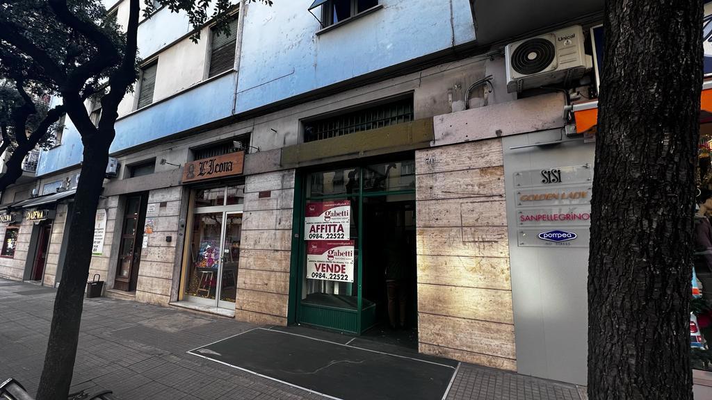 Magazzino in vendita a Cosenza, 9999 locali, prezzo € 90.000 | PortaleAgenzieImmobiliari.it