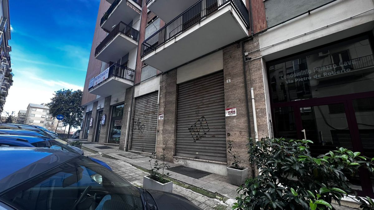 Magazzino in vendita a Cosenza, 9999 locali, prezzo € 50.000 | PortaleAgenzieImmobiliari.it