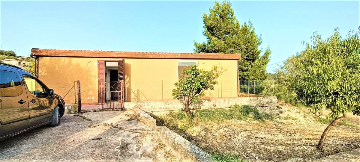 Villa in vendita a Agrigento, 3 locali, prezzo € 90.000 | PortaleAgenzieImmobiliari.it