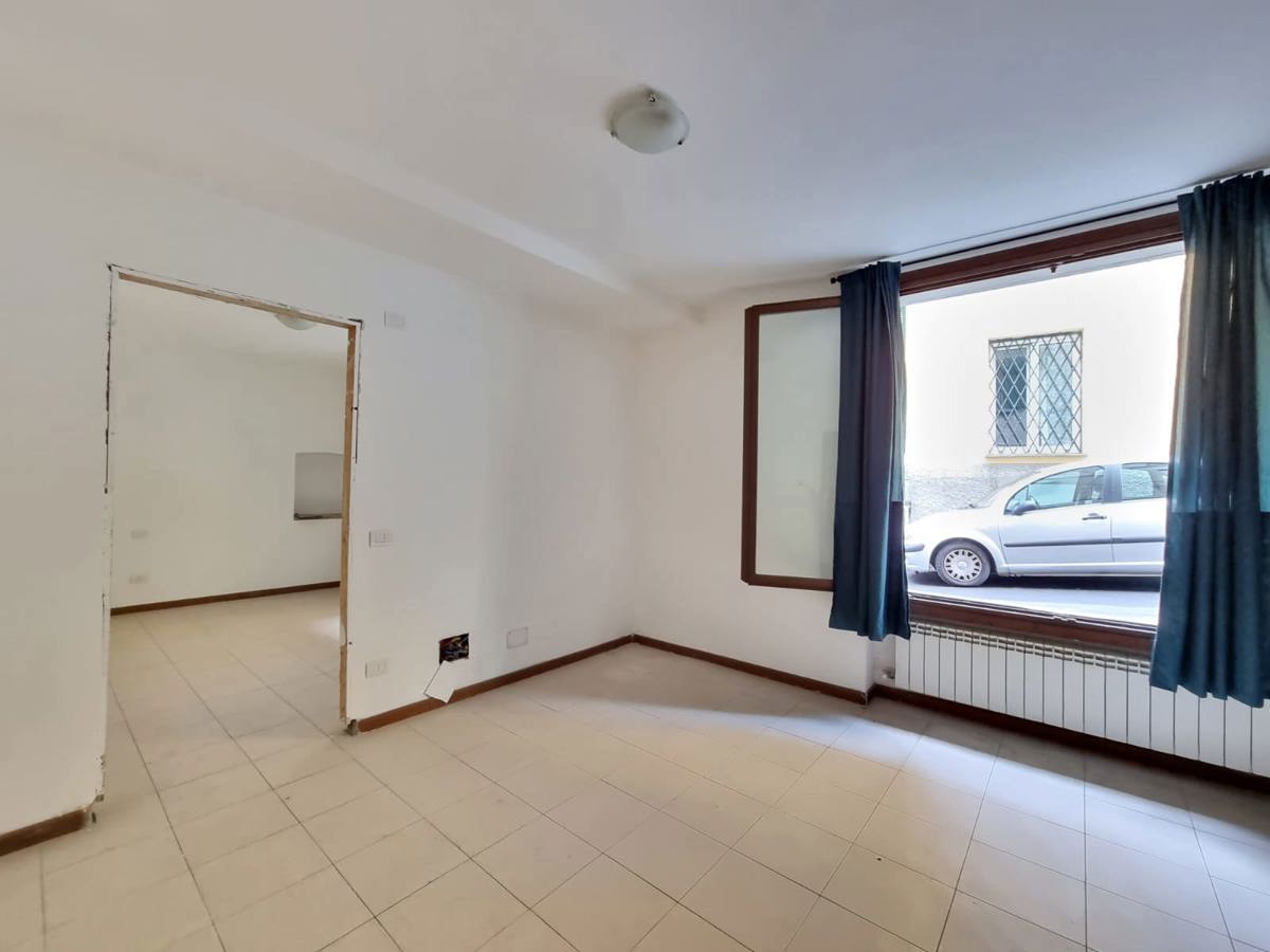 Appartamento in vendita a Lecco, 2 locali, prezzo € 70.000 | PortaleAgenzieImmobiliari.it