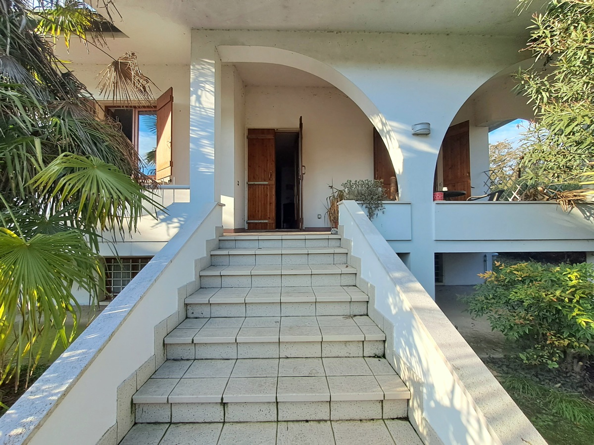 Villa in vendita a Cologna Veneta, 8 locali, prezzo € 375.000 | PortaleAgenzieImmobiliari.it