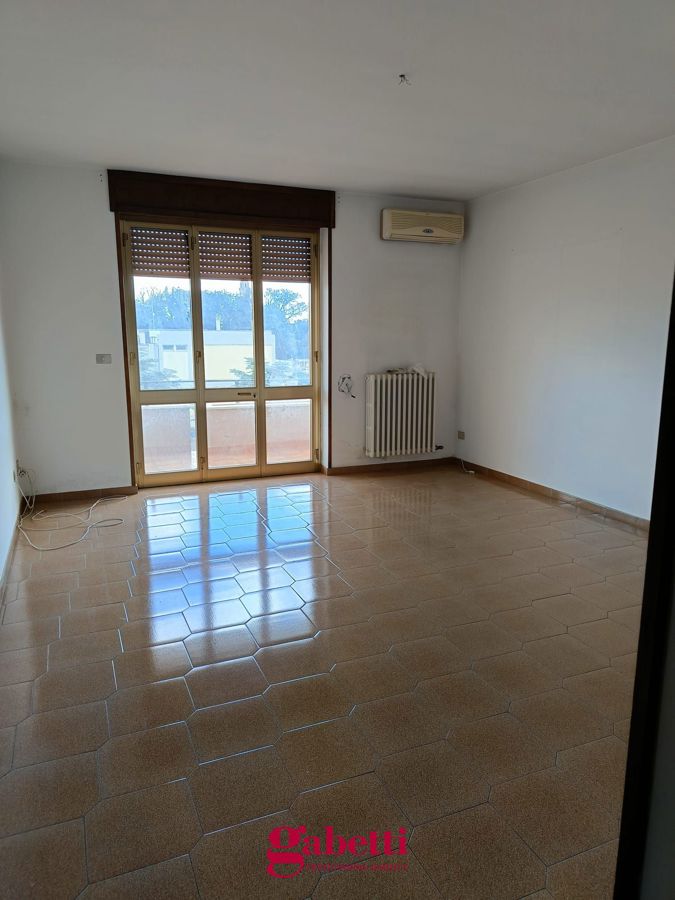Appartamento in vendita a Maglie, 5 locali, prezzo € 95.000 | PortaleAgenzieImmobiliari.it