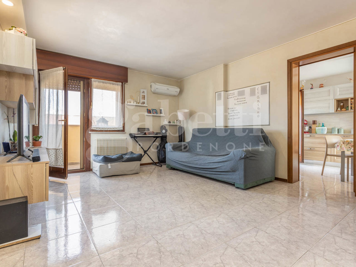 Appartamento in vendita a Pordenone, 5 locali, prezzo € 165.000 | PortaleAgenzieImmobiliari.it
