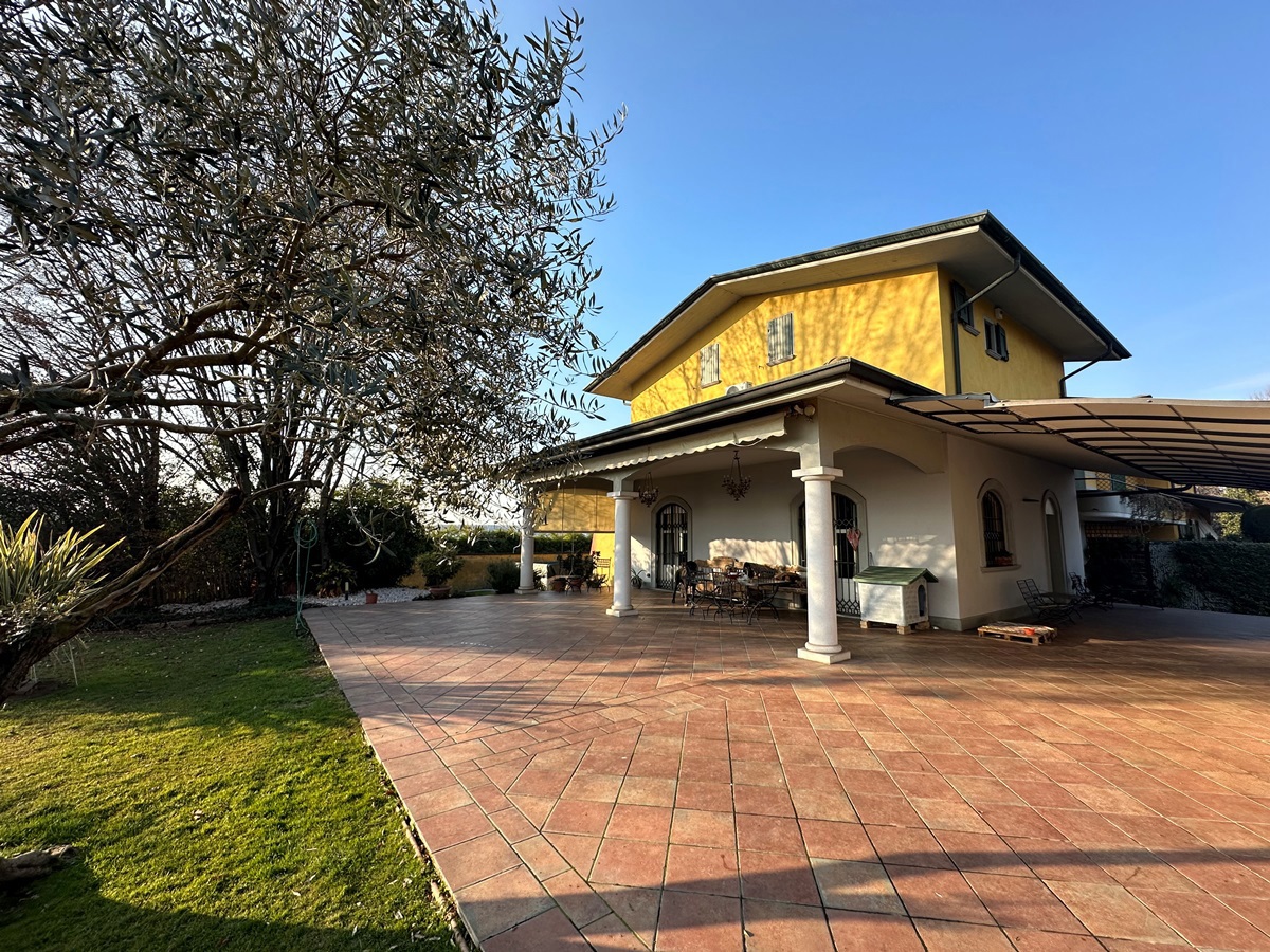 Villa Bifamiliare in vendita a Maclodio, 5 locali, prezzo € 480.000 | PortaleAgenzieImmobiliari.it