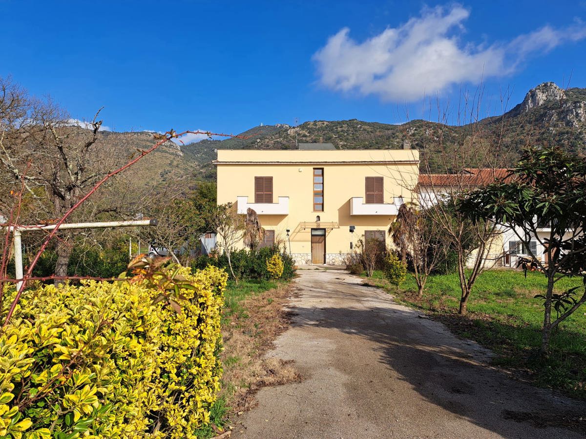 Villa a Schiera in vendita a Cassino, 5 locali, prezzo € 147.000 | PortaleAgenzieImmobiliari.it
