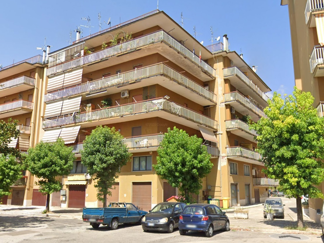 Negozio / Locale in affitto a Cassino, 9999 locali, prezzo € 900 | PortaleAgenzieImmobiliari.it