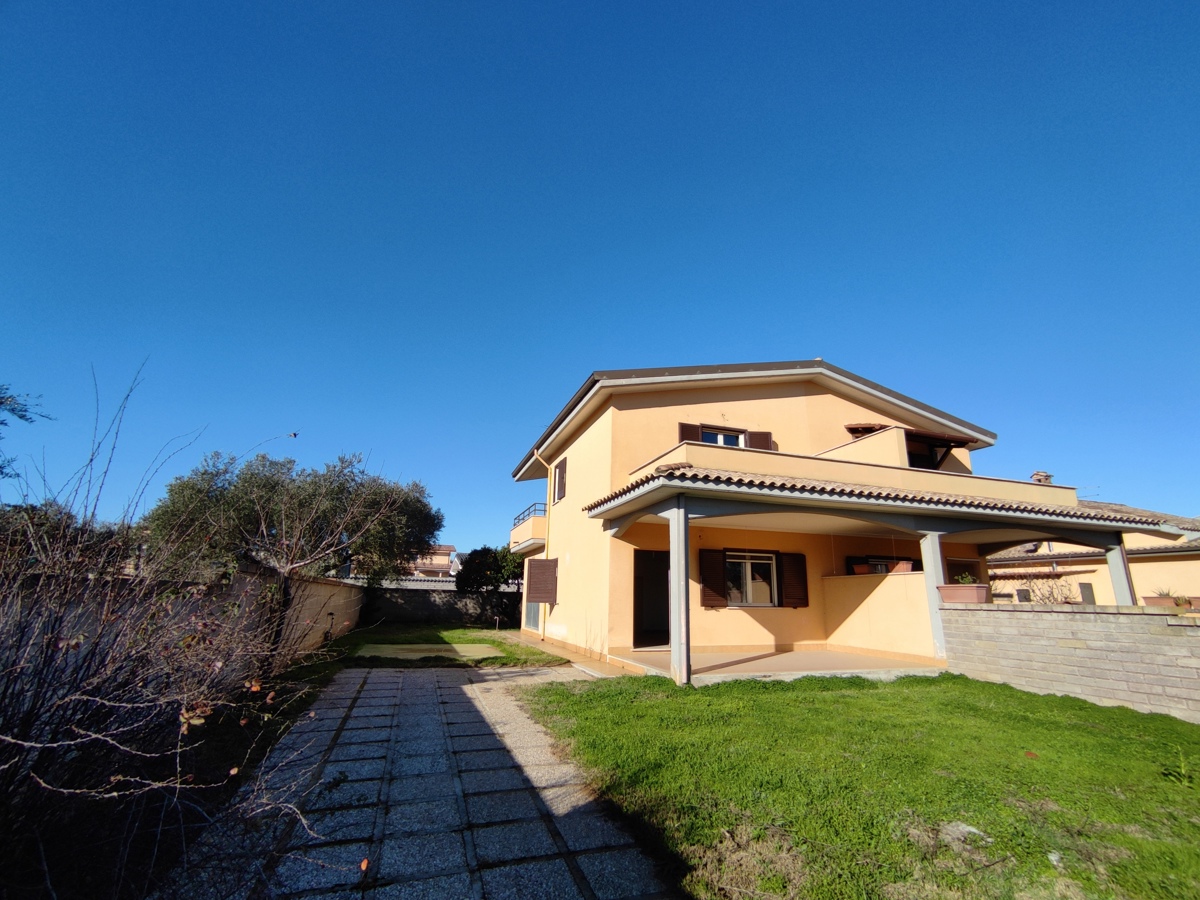 Villa Bifamiliare in vendita a Anzio, 3 locali, prezzo € 169.000 | PortaleAgenzieImmobiliari.it
