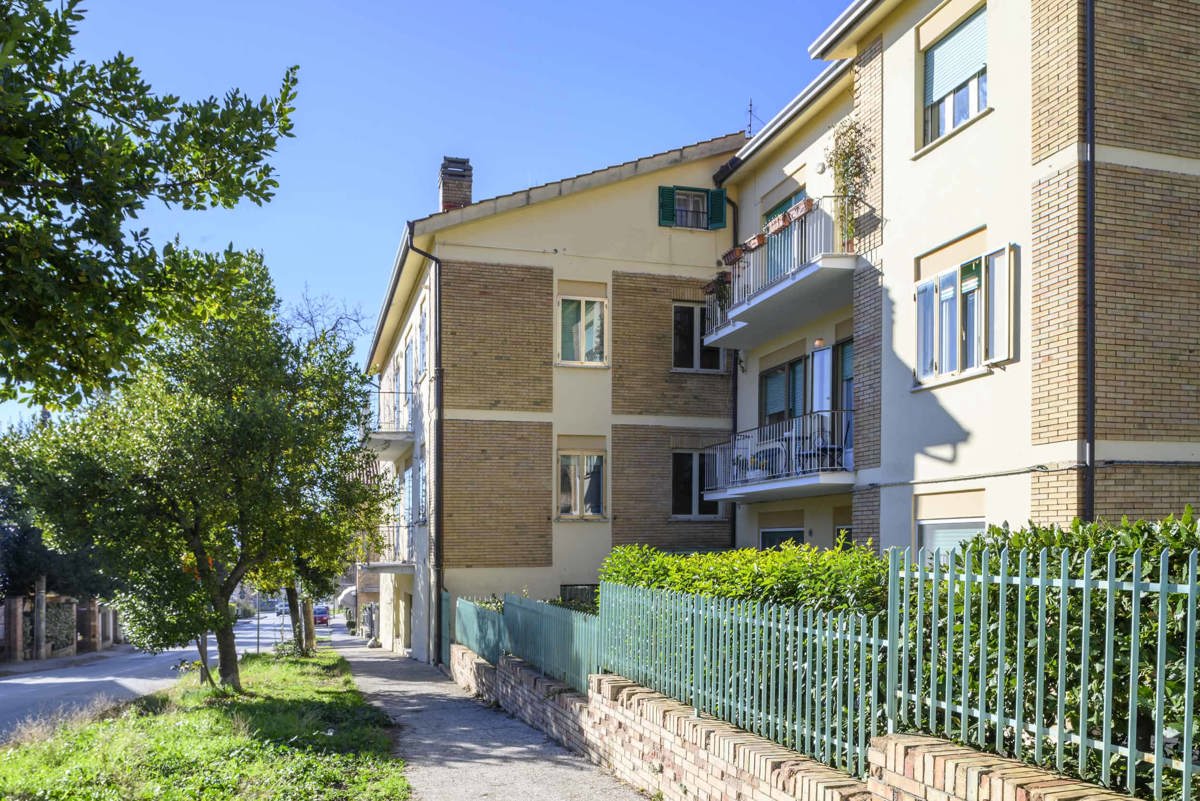Appartamento in vendita a Gubbio, 9 locali, prezzo € 169.000 | PortaleAgenzieImmobiliari.it