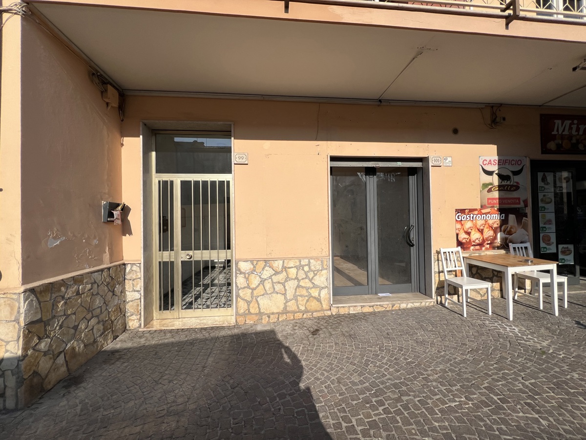 Negozio / Locale in vendita a Formia, 9999 locali, prezzo € 43.000 | PortaleAgenzieImmobiliari.it