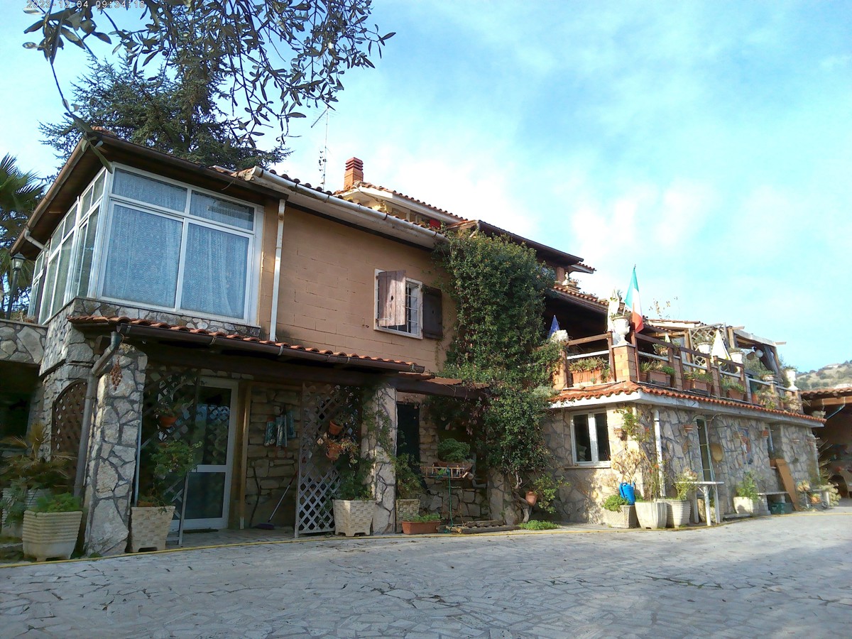 Villa in vendita a Guidonia Montecelio, 9999 locali, zona onia, prezzo € 135.000 | PortaleAgenzieImmobiliari.it