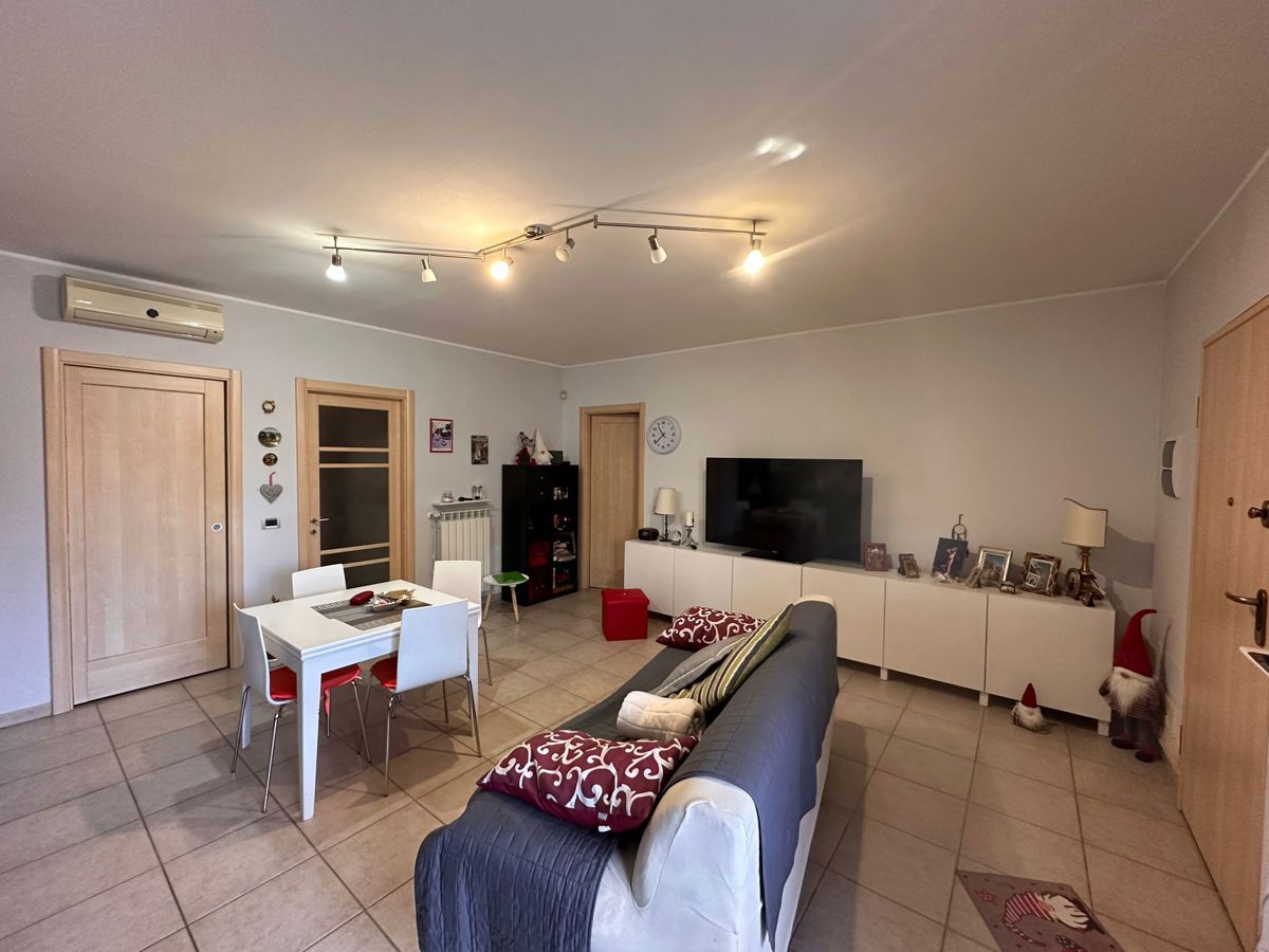 Appartamento in vendita a Serravalle Pistoiese, 4 locali, prezzo € 173.000 | PortaleAgenzieImmobiliari.it