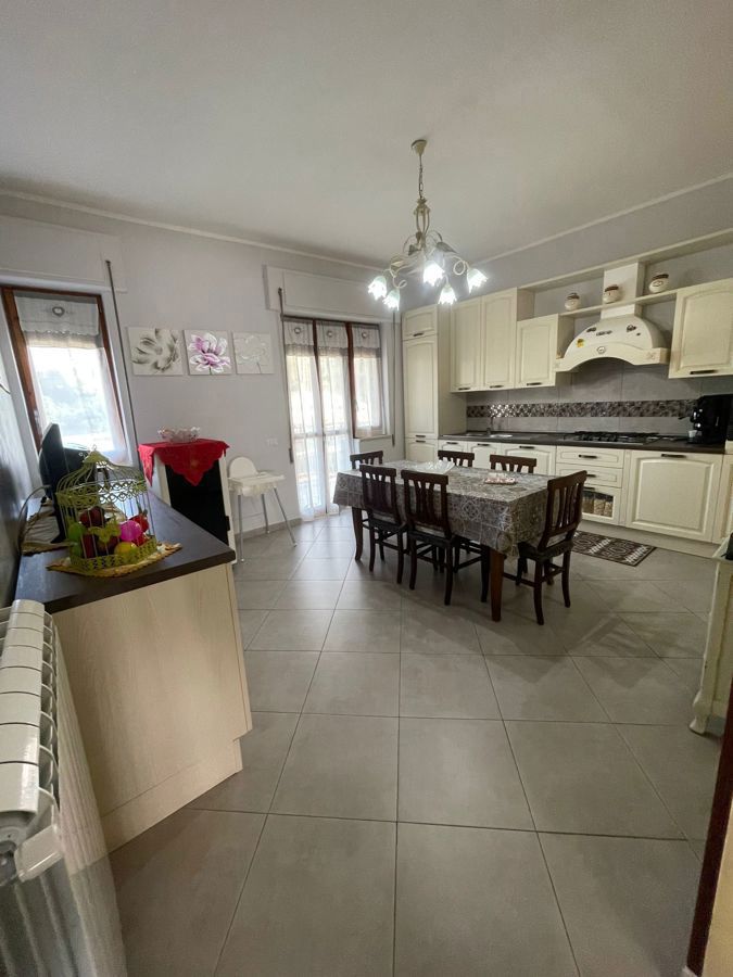 Appartamento in vendita a Minturno, 4 locali, prezzo € 175.000 | PortaleAgenzieImmobiliari.it
