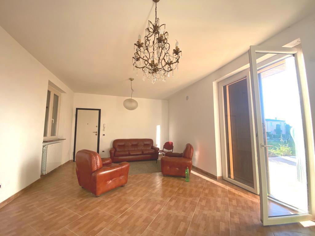 Villa Bifamiliare in vendita a Fiorenzuola d'Arda, 8 locali, prezzo € 400.000 | PortaleAgenzieImmobiliari.it