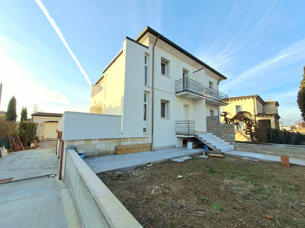 Villa in vendita a Cologna Veneta, 7 locali, prezzo € 330.000 | PortaleAgenzieImmobiliari.it