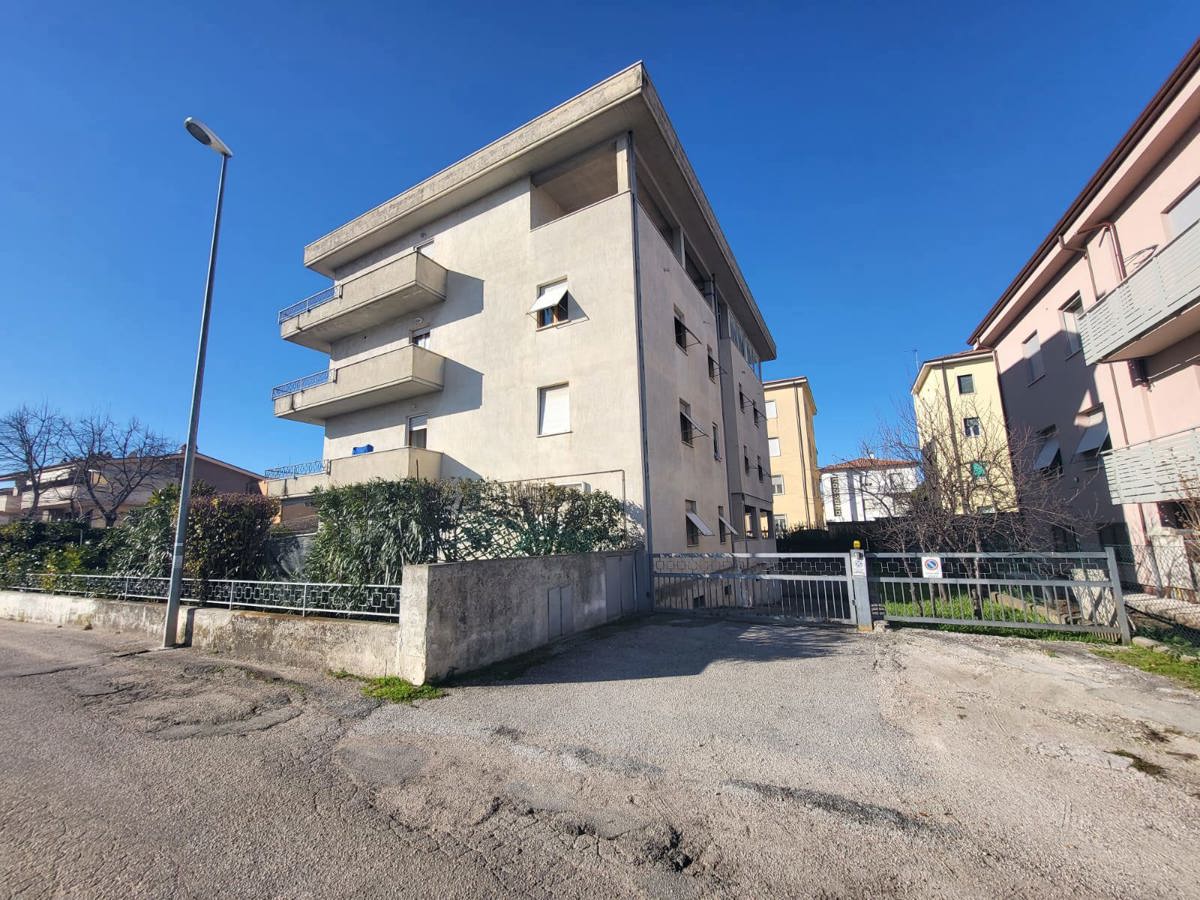 Attico / Mansarda in vendita a Foligno, 6 locali, prezzo € 218.000 | PortaleAgenzieImmobiliari.it