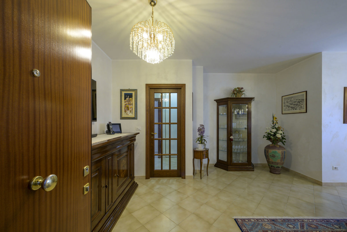 Appartamento in vendita a Gubbio, 5 locali, prezzo € 115.000 | PortaleAgenzieImmobiliari.it