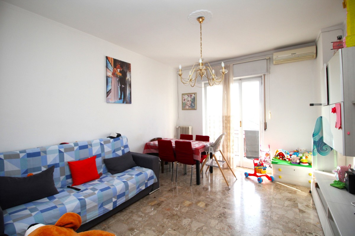 Appartamento in vendita a San Vittore Olona, 3 locali, prezzo € 99.000 | PortaleAgenzieImmobiliari.it