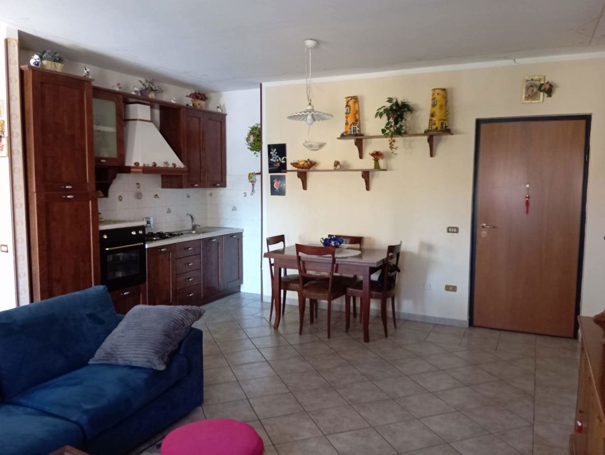 Appartamento in vendita a Spoleto, 2 locali, prezzo € 77.000 | PortaleAgenzieImmobiliari.it
