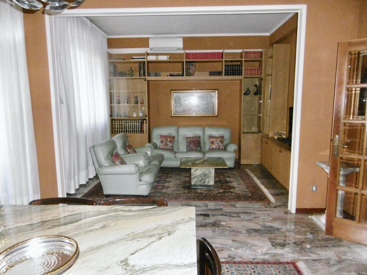 Appartamento in affitto a Parma, 3 locali, prezzo € 1.100 | PortaleAgenzieImmobiliari.it