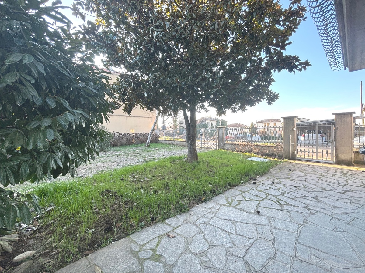 Appartamento in vendita a Fiorenzuola d'Arda, 4 locali, prezzo € 96.000 | PortaleAgenzieImmobiliari.it