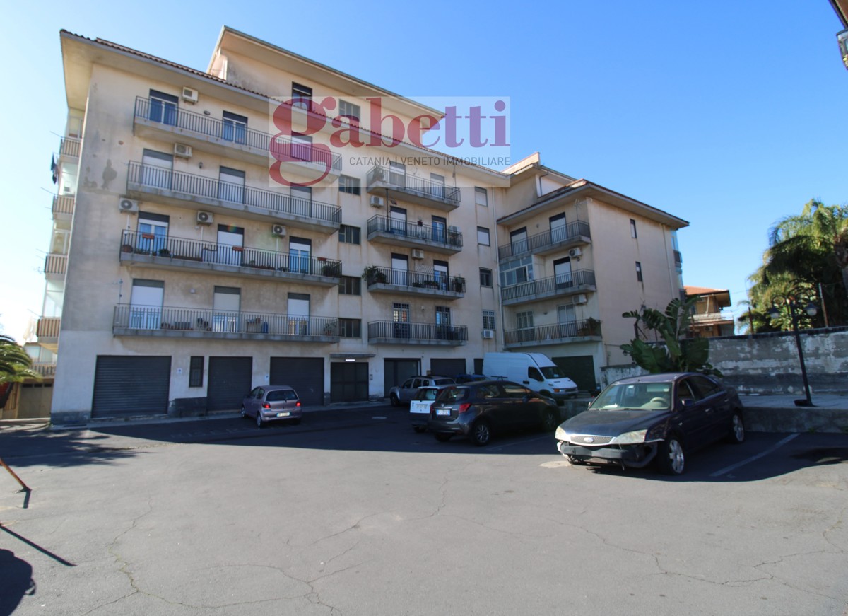 Appartamento in vendita a Catania, 5 locali, prezzo € 155.000 | PortaleAgenzieImmobiliari.it