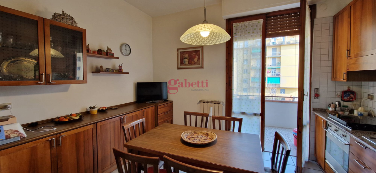 Appartamento in vendita a Firenze, 4 locali, prezzo € 362.000 | PortaleAgenzieImmobiliari.it