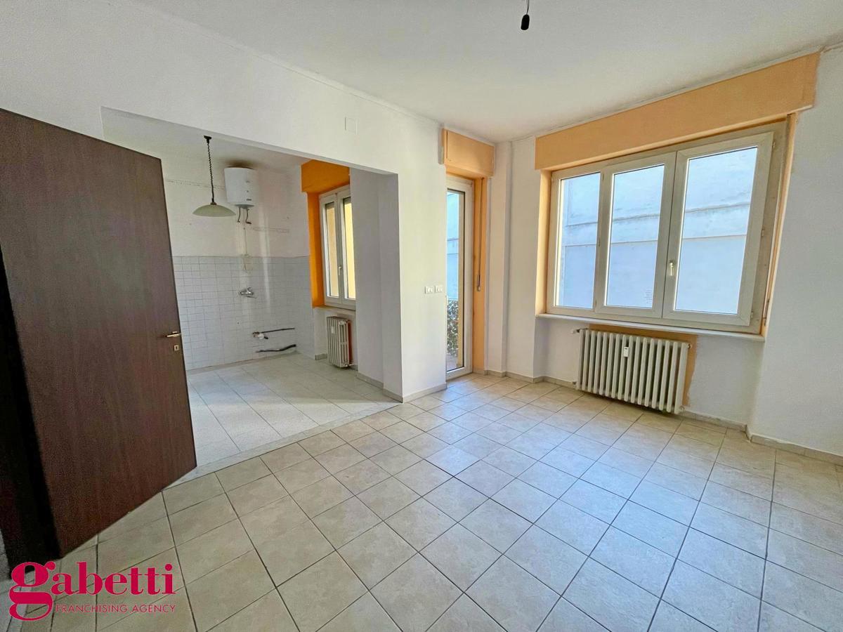 Appartamento in vendita a Bra, 3 locali, prezzo € 60.000 | PortaleAgenzieImmobiliari.it